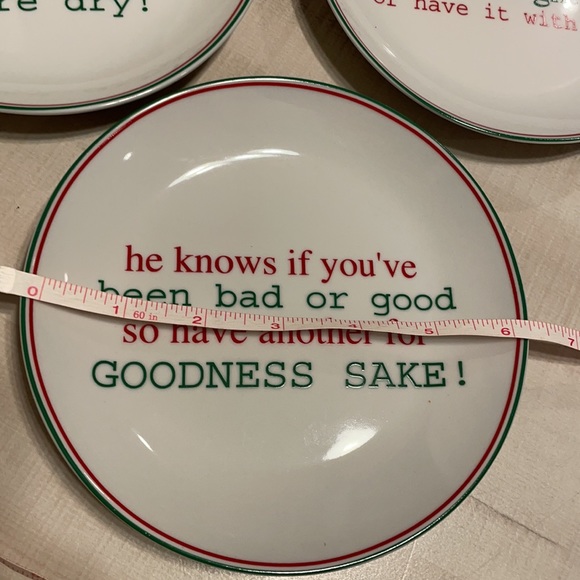 2005 3 Christmas Boston Warehouse Anna Maria Plates - Picture 3 of 7